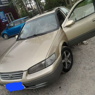 Toyota: Toyota Camry: 1999 г., 2.2 л, Автомат, Газ