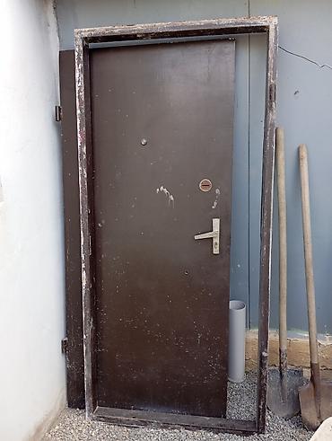 Mənzil üçün İşlənmiş Giriş qapısı 90x200 sm Zəmanətsiz, Ünvandan götürmə