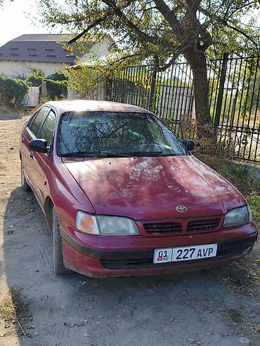 Toyota Carina E: 1996 г., 1.8 л, Механика, Бензин, Седан