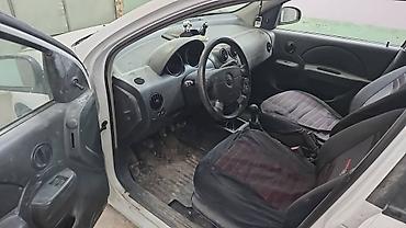 машины с российскими номерами: Chevrolet Aveo: 2005 г., Механика, Бензин, Хэтчбэк — 6