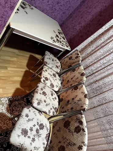 стулья для кухни в баку: Metbex masa desti. 220man. Ela veziyyetdedi.Problemi yoxdu.4