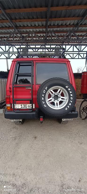 Toyota Land Cruiser: 1990 г., 2.4 л, Механика, Бензин, Внедорожник