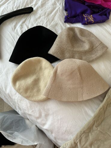 Dəstlər, kostyumlar: В связи с переездом в другую страну продам гардероб набором на размер — 24