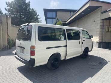 гоьф 4: Toyota Hiace: 2003 г., 2.4 л, Механика, Бензин, Минивэн