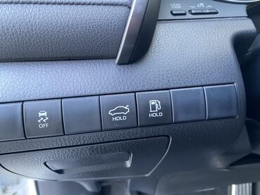 Toyota: Toyota Camry: 2.5 l | 2019 il Sedan — 15