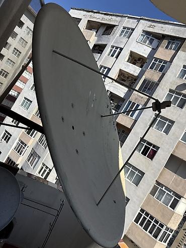 ТВ и видео: Böyük ölçülü peyk antenası (ofset tipli parabolik güzgü) - Təxminən 1 — 1
