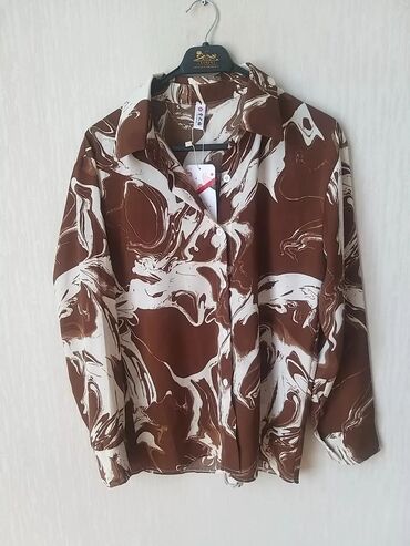 Köynək və bluzalar: 12m xer biri tezedi. 3 deneden cox alana 10m vererem.Qadın köynəkləri — 4