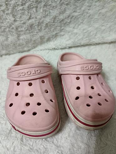 кроксы крокс crocs: Детские сабо Crocs (оригинал), модель с ремешком на пятке. - Цвет — 2
