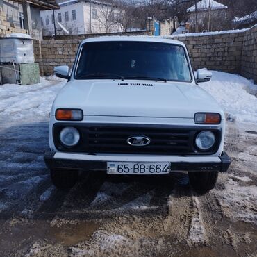 VAZ (LADA): VAZ (LADA) 4x4 Niva: 0.4 l | 2008 il 235000 km Ofrouder/SUV