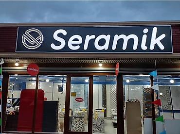 Reklam lövhələri: Seramik dükanları üçün reklam lövhəsi, uz : 3.5 m, eni : 0.8 m, hərf — 1
