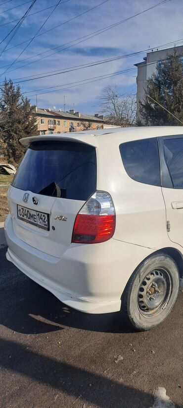 Honda: Honda Fit: 2002 г., 1.3 л, Вариатор, Бензин, Хэтчбэк