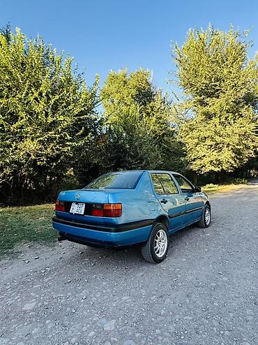авто до 6000 долларов: Volkswagen Vento: 1993 г., 2 л, Механика, Бензин, Седан — 4