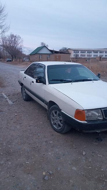 салон на ауди: Audi 100: 1990 г., 2 л, Механика, Бензин, Седан — 5