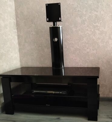 susta: Qara şüşə TV stendi və monitor/TV üçün dayaq - Material: yuxarı səth