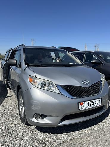 honda 2: Toyota Sienna: 2011 г., 3.5 л, Автомат, Газ, Минивэн — 1