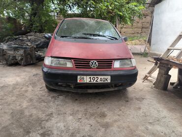 срочно срочно продам машину: Volkswagen Sharan: 1995 г., 1.8 л, Механика, Бензин, Минивэн