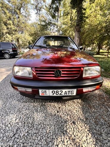 жетта машина: Volkswagen Vento: 1992 г., 1.8 л, Механика, Бензин, Седан