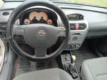 Opel: Opel Corsa: 1.2 l | 2002 г. 200000 km Hečbek na lalafo.rs — 2 Opel: Opel Corsa: 1.2 l | 2002 г. 200000 km Hečbek — 2