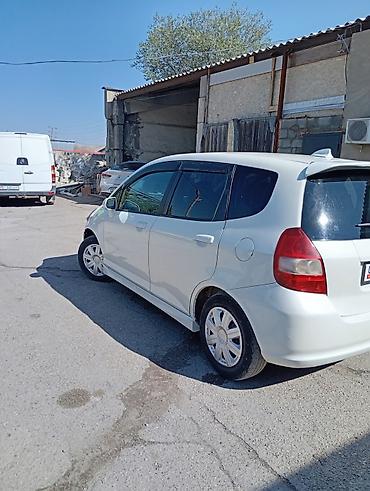 Продажа авто: Honda Fit: 2004 г., 1.3 л, Бензин, Хэтчбэк — 8