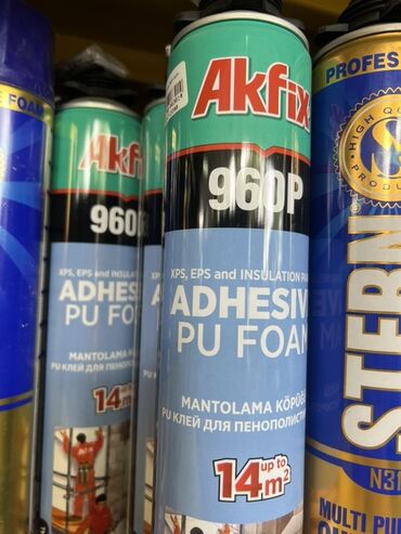 клей для кладки: Полиуретановый клей-пена Akfix 960P предназначен для приклеивания