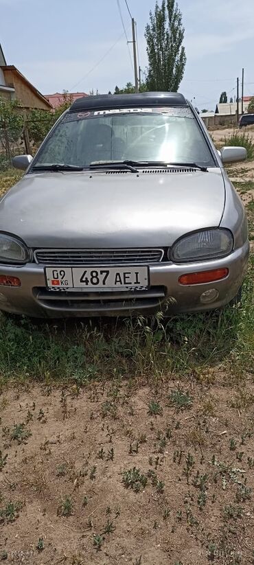 кия автомашина: Mazda 121: 1991 г., 1.4 л, Механика, Бензин, Хэтчбэк