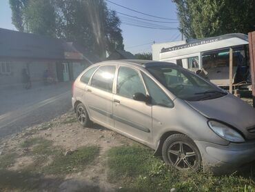 машина вариант: Citroen Picasso: 2001 г., 1.8 л, Механика, Бензин, Минивэн