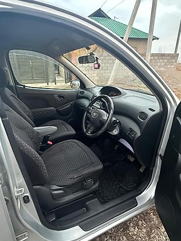 Toyota: Toyota Funcargo: 2003 г., Бензин — 9