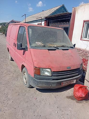 бус грузаренда: Ford Transit фургон (панельный), красный цвет. бензин 2 кубовый — 3