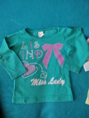 Kompleti: Kompletic pantalone na tregere od sitnog somota I 2 majice dugih — 12