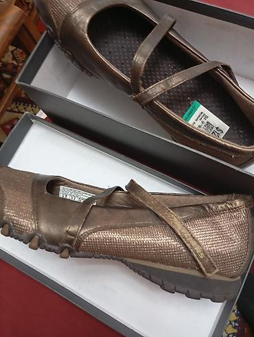 бронзовый: Женские балетки/слипоны Skechers - Модель: Mary Jane с двумя — 2