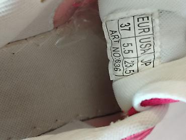 nike lilly: Zenske patike u odlicnom stanju,broj 37-500 dinara Kao Nove Broj 37 — 5