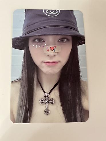 Искусство и коллекционирование: Фотокарта Юны (ITZY) - альбом «Kill My Doubt» - Официальный фотокард — 1