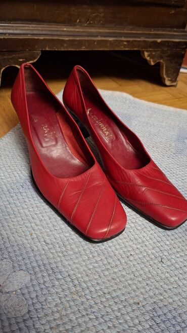 Salonke: Salonke, 38 — 7