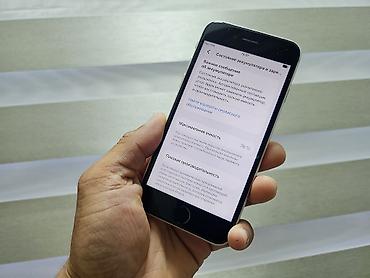 Apple iPhone: IPhone SE, Б/у, 64 ГБ, Белый, Защитное стекло, 76 % — 8