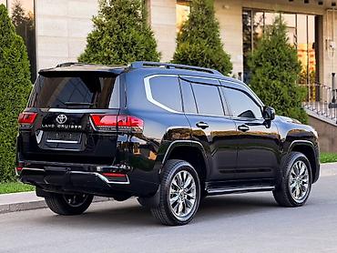 Toyota: Toyota Land Cruiser: 2023 г., 3.5 л, Автомат, Бензин, Внедорожник — 5
