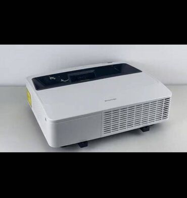 Другие аксессуары для компьютеров и ноутбуков: Ультракороткофокусные 3lcd проектор diello