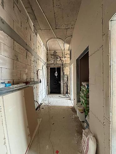 mansarlı evlər: Satılır 3 otaqlı yeni tikili 100 m², Ağ şəhər q. Kateqoriya Yeni — 10