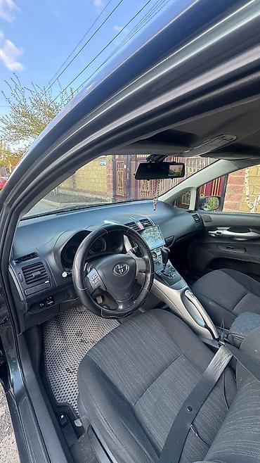 Toyota: Toyota Auris: 2007 г., Хэтчбэк — 15