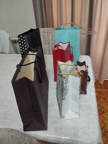 Digər: Kutu sumkaları 6 edər hamsı bir yerdə 5 azn lalafo.az -da Digər: Kutu sumkaları 6 edər hamsı bir yerdə 5 azn