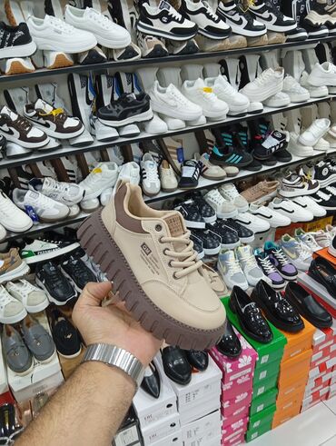 детские кроссовки сороконожки: Qalın altlıqlı unisex casual krossovkalar - Dizayn: Retro-sport