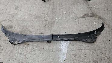 0 3 litre: PLASTIKA ISPOD BRISACA ZA PEUGEOT 306 — 1