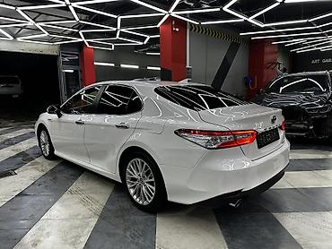Toyota: Toyota Camry: 2019 г., 2.5 л, Вариатор, Гибрид, Седан — 7