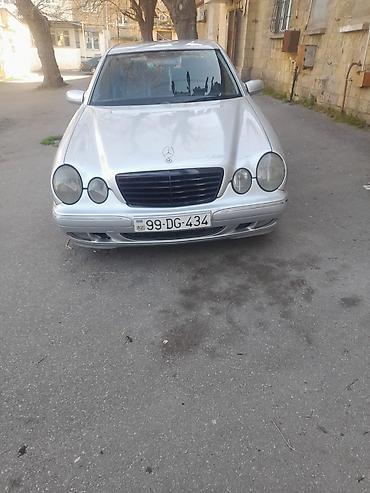 Mercedes-Benz: Mercedes-Benz E-Class: 2 l | 2000 il Sedan — 1
