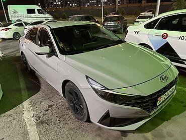 Hyundai Avante: 2021 г., Автомат, Гибрид, Седан