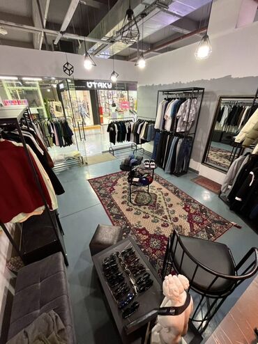 в аренду бутик: Продаю Бутик В торговом центре, 30 м², 2 этаж