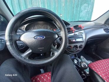 Ford: Ford Focus: 2002 г., 1.6 л, Механика, Бензин, Хэтчбэк