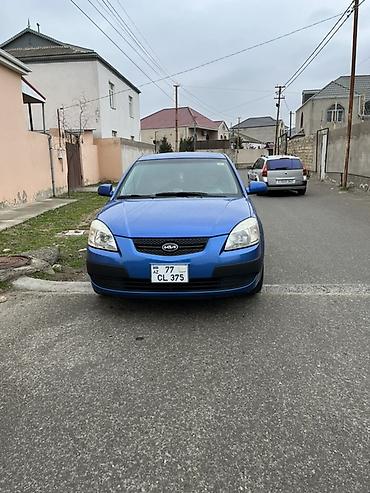 Kia: Kia Rio hatchback - Kuzov: 5 qapılı hatchback, mavi rəng - Mühərrik — 1