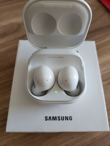 samsung qulaqciq: Samsung Galaxy Buds2 • Originaldır; • İrşaddan alınıb, yenidir