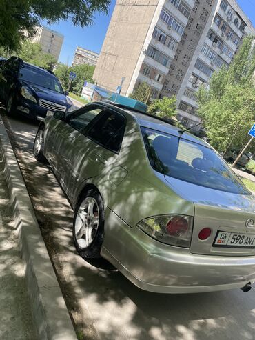 нужна машина: Lexus IS: 2002 г., 2 л, Автомат, Бензин, Седан