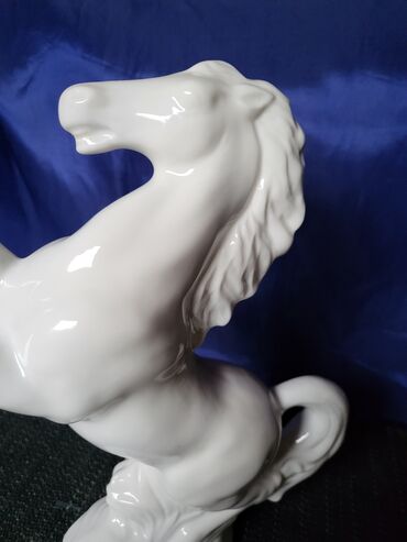 Ostali kućni dekor: Porcelanki veci nov,vintaz konj. Porcelanski konj,nov. sve na — 13